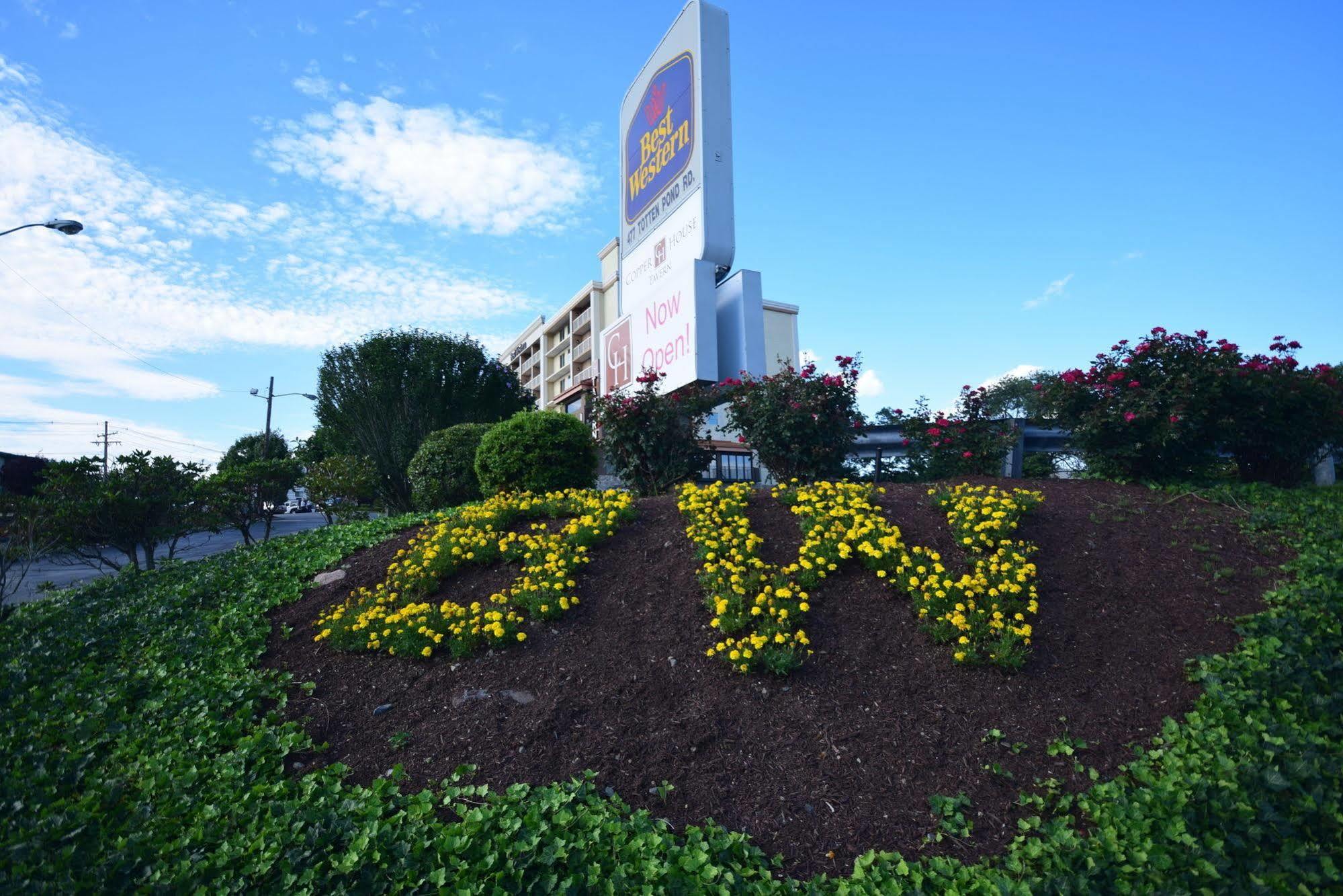 Best Western Plus Waltham Boston Hotel Exterior photo