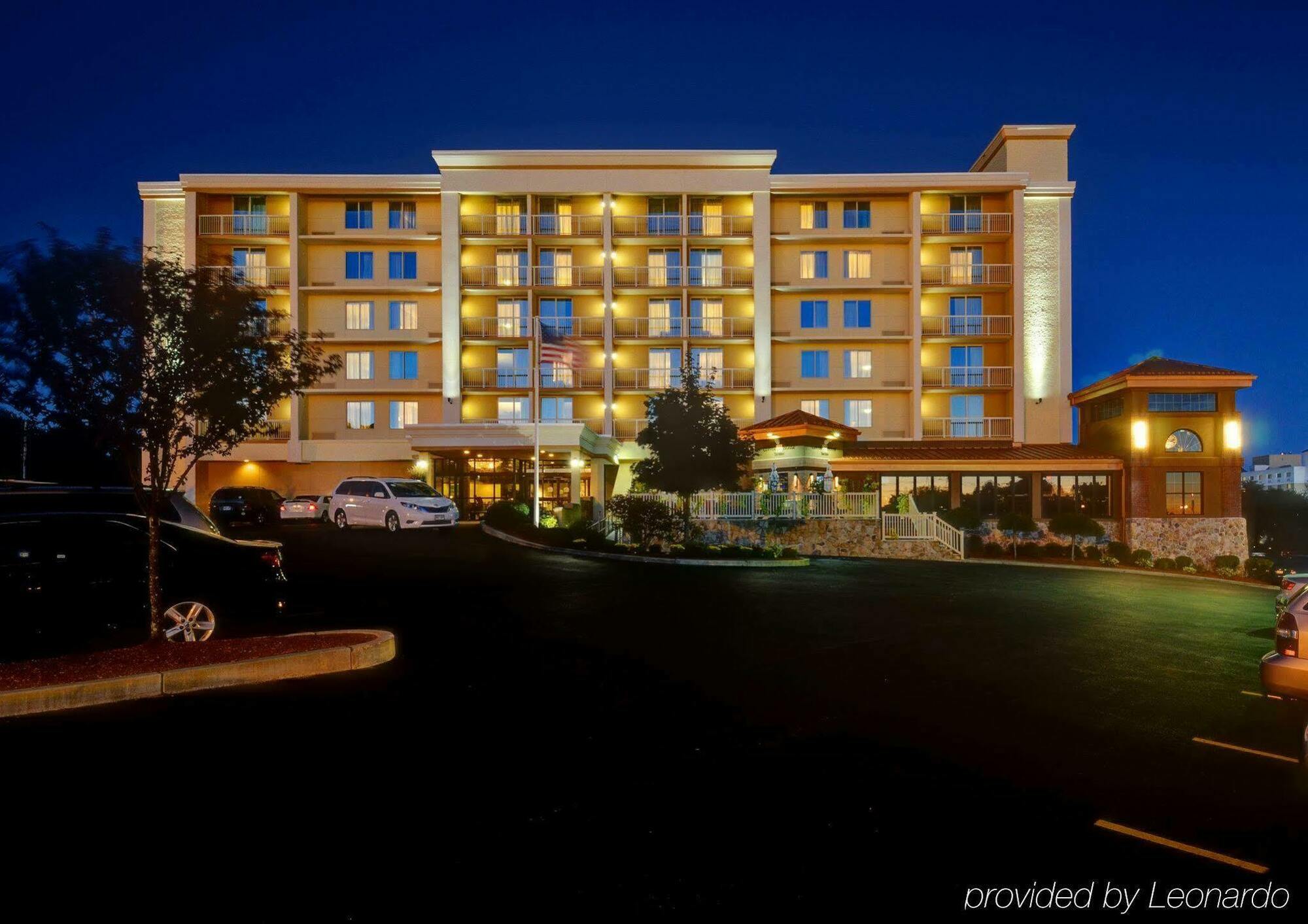 Best Western Plus Waltham Boston Hotel Exterior photo